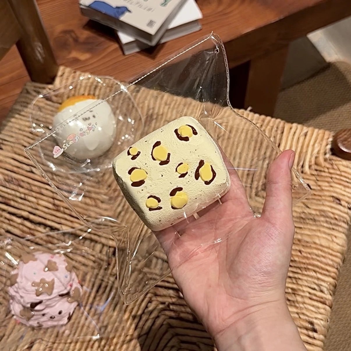 SleepTight乳酪泥 7月新作スクイーズ