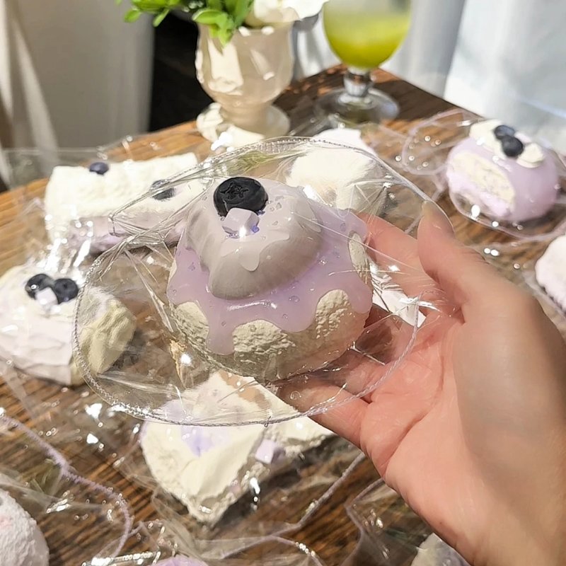 mokk  最新作スクイーズ     ブルーベリーと芋泥