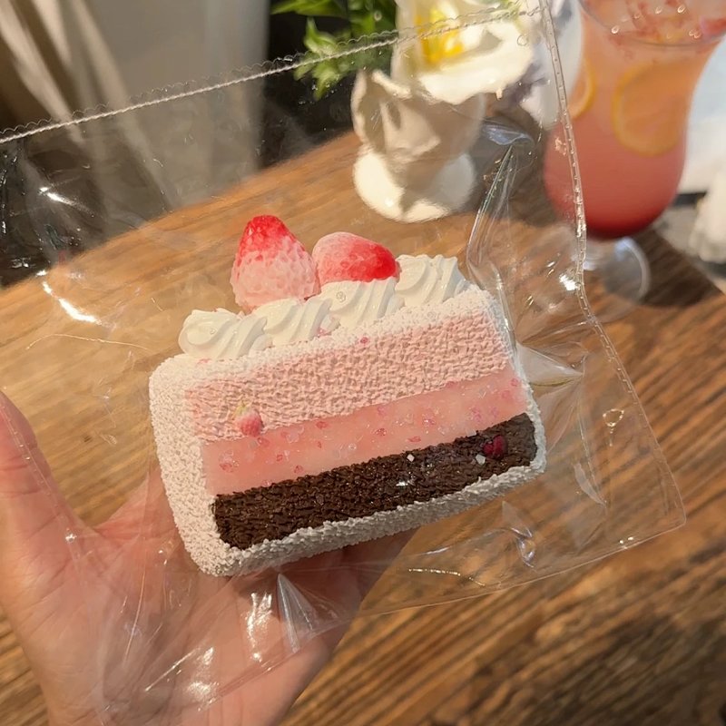 mokk  最新作スクイーズ     ストロベリーチョコレート