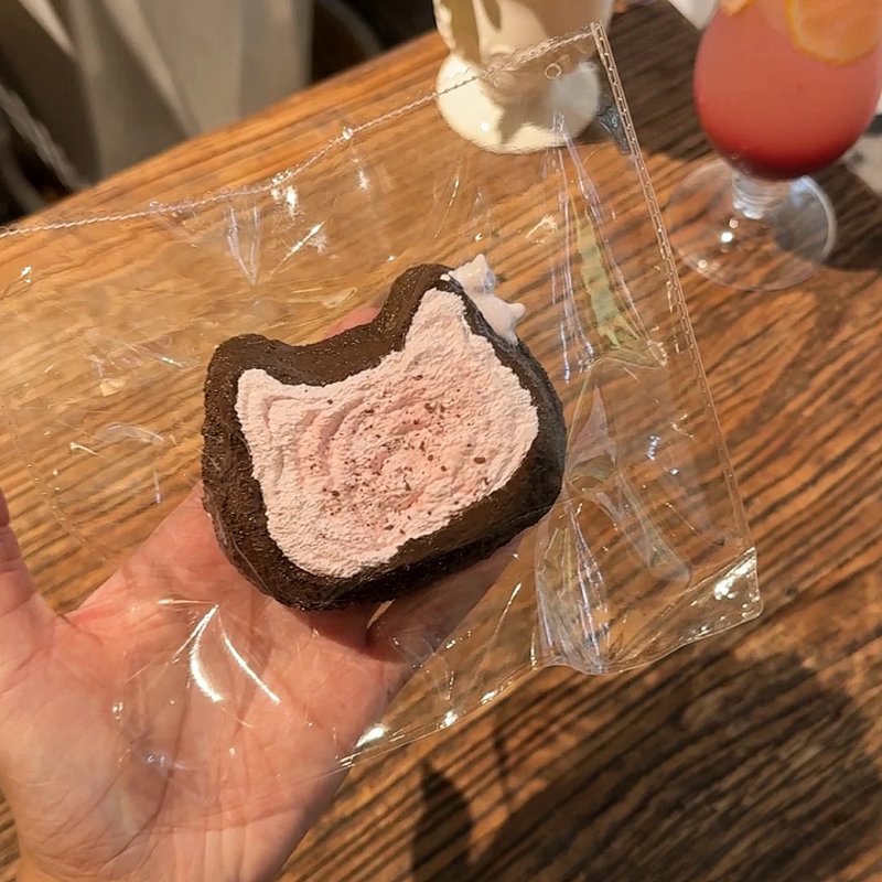 mokk  最新作スクイーズ     ストロベリーチョコレート