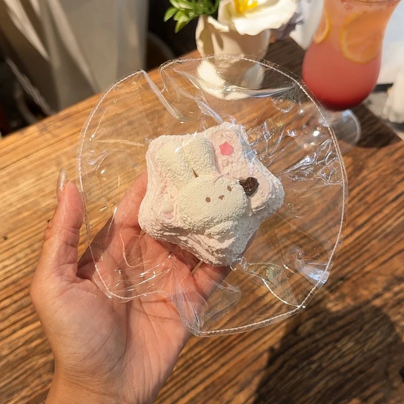 mokk  最新作スクイーズ     ストロベリーチョコレート